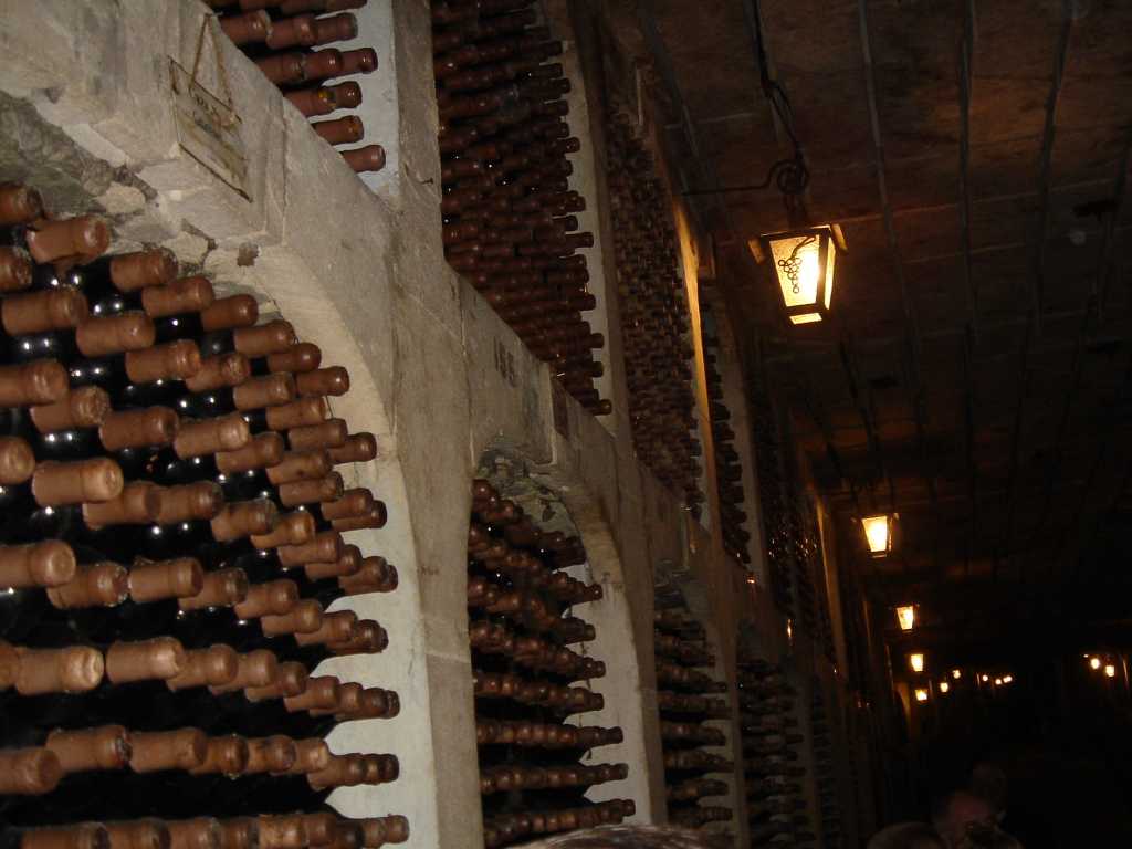 Moldova Wine Cave モルドバ ワイン